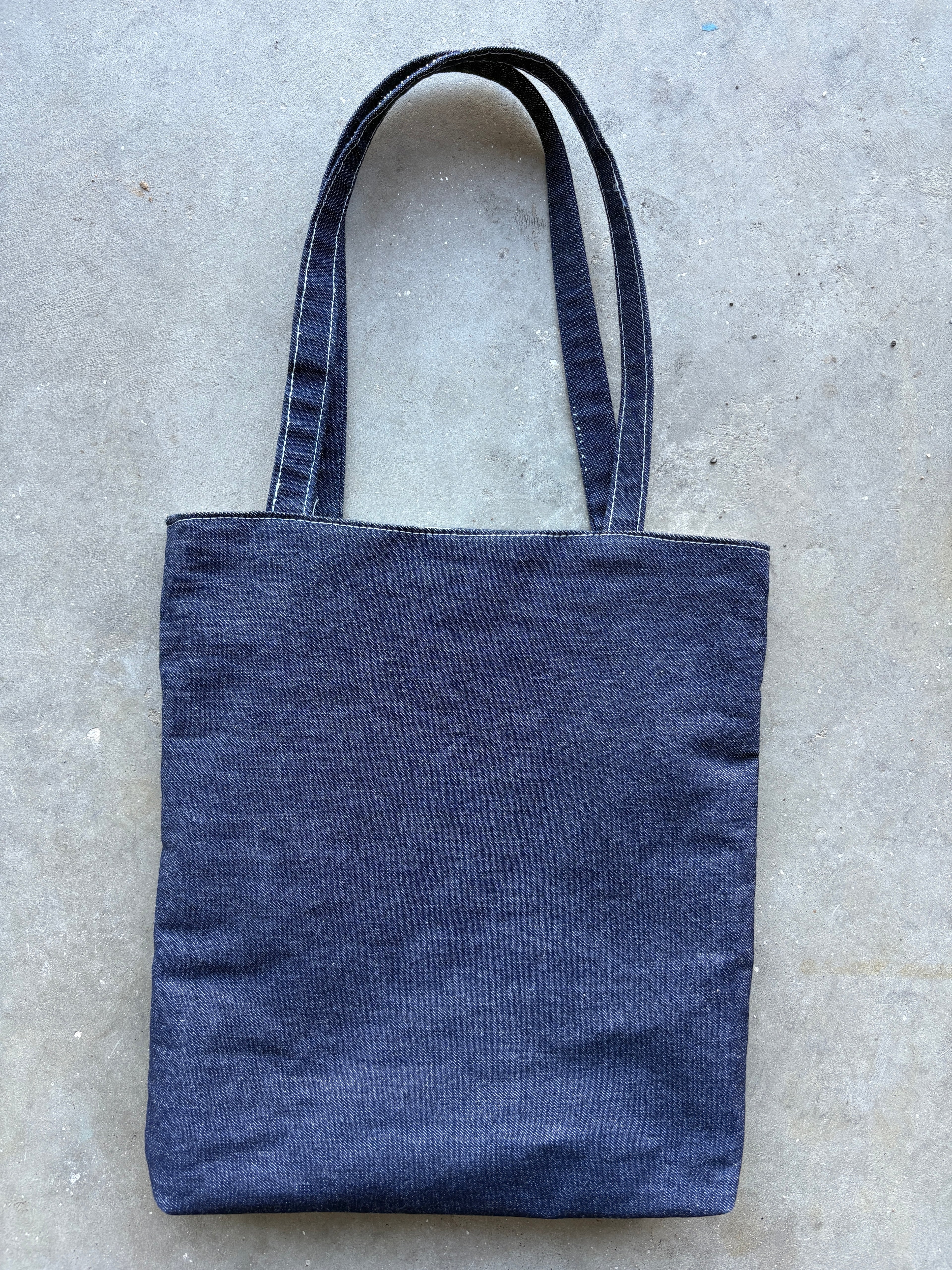 SERGEDSEAMS GRAFFITI EMBROIDERED TOTEBAG