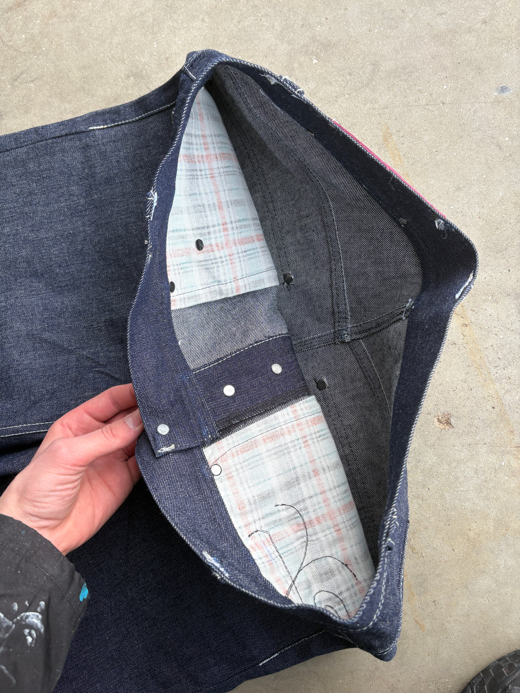 CHAIN LINK RAW DENIM JEANS